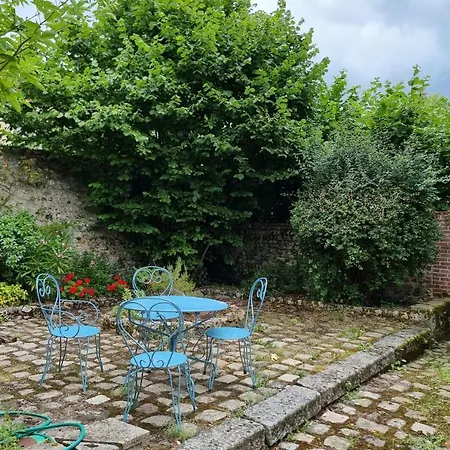 The Saint Jean - Cozy For 2 - Center With Fireplace