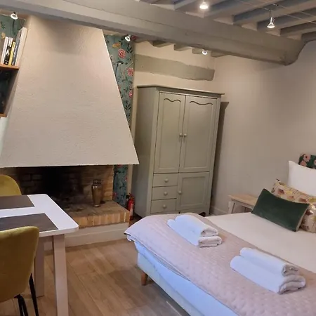 The Saint Jean - Cozy For 2 - Center With Fireplace