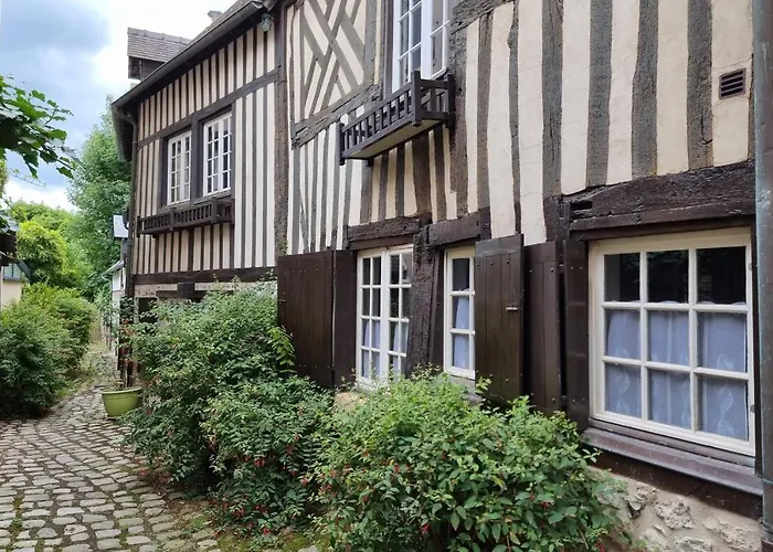 La Saint Jean Cosy For Two With Fireplace Centre Апартаменты *